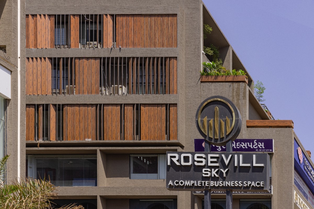 Rose Vill Sky – Nikol