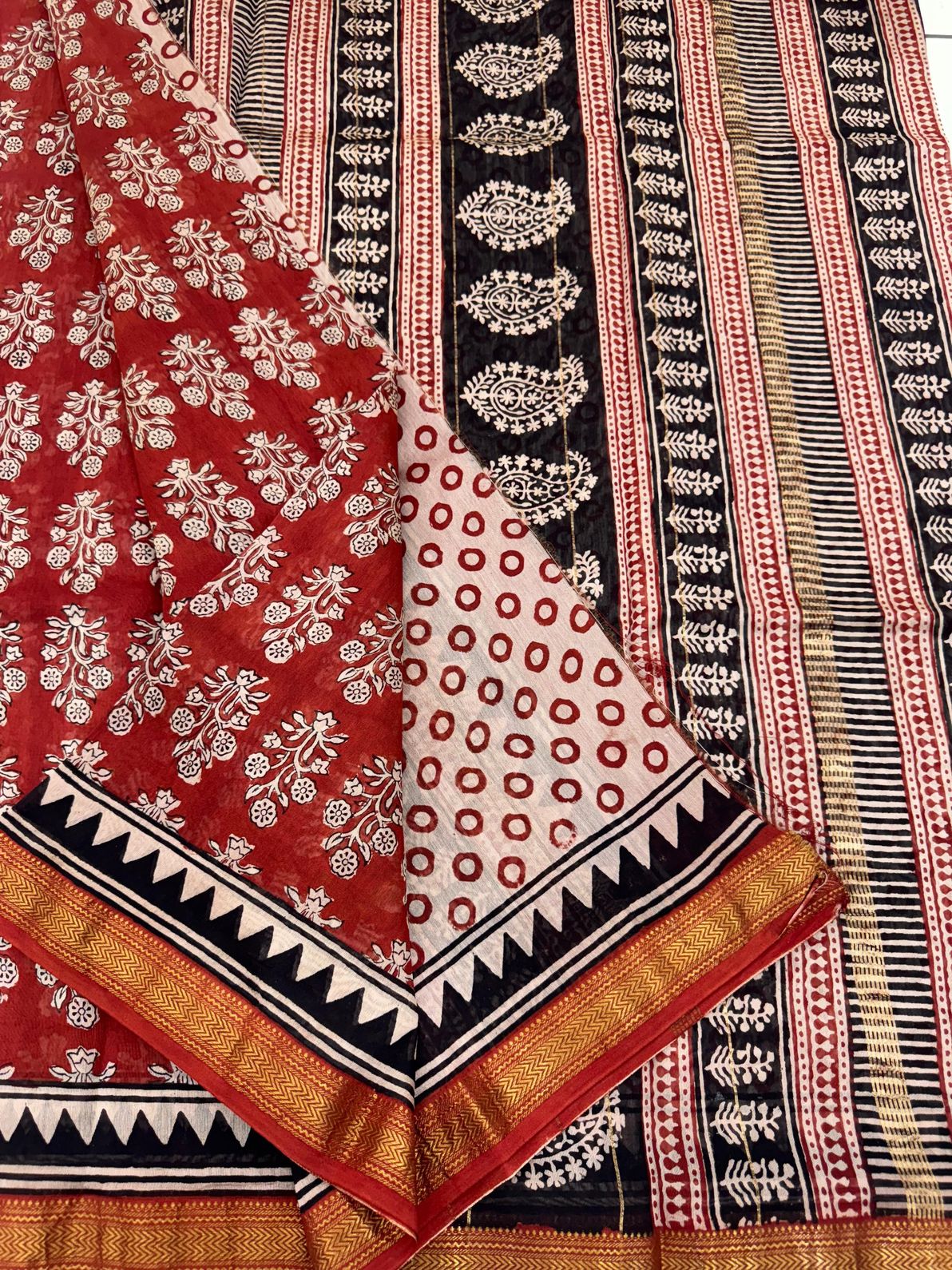 Maheshwari Silk Sarees With Blouse