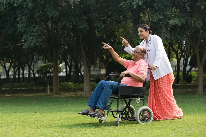 How Life Enrichment Programs Can Improve The Quality of Senior’s Life