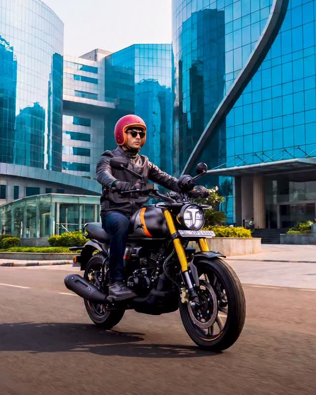 Now that’s a work update we’d love to see.