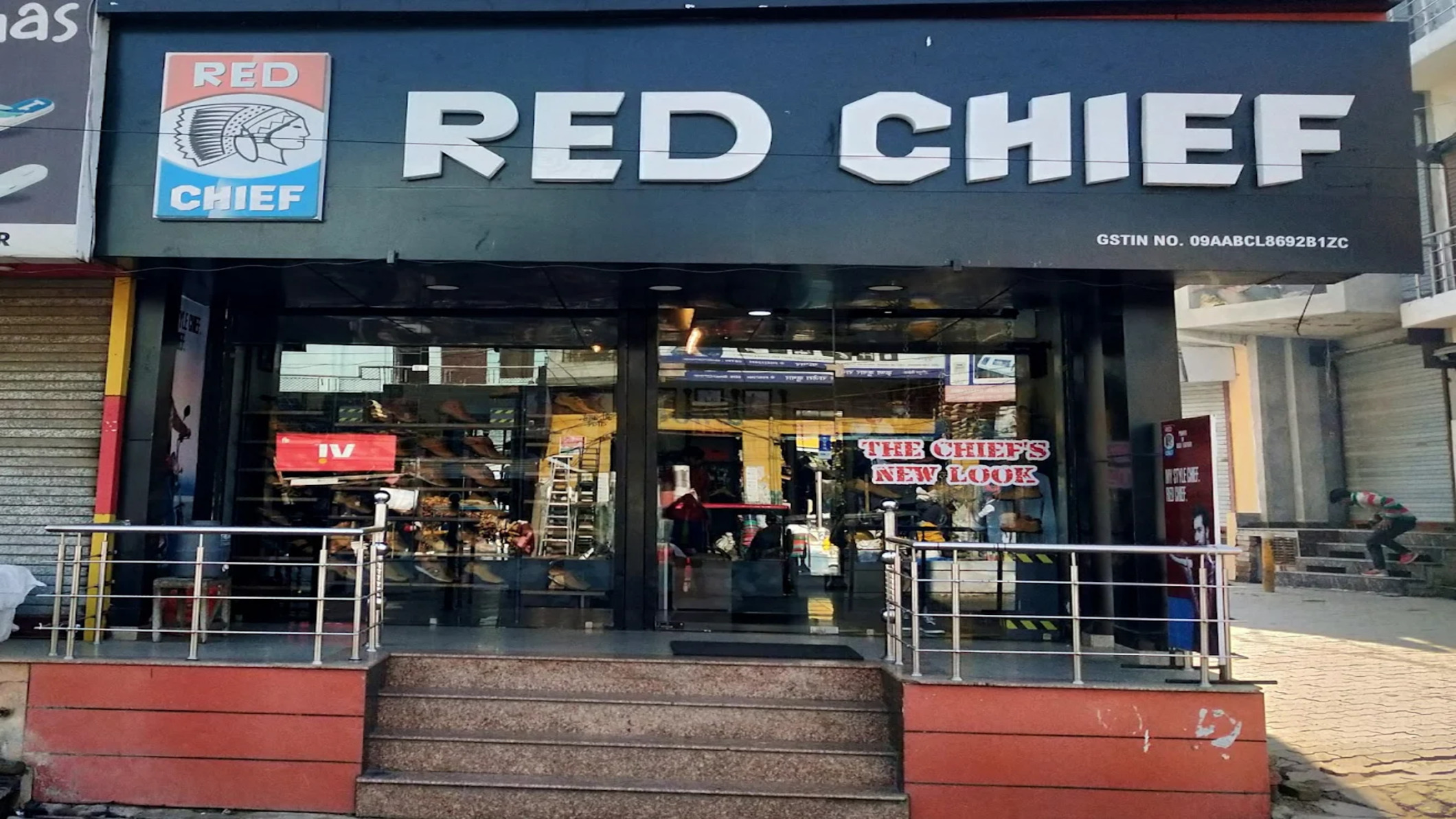 Red Chief Exclusive Store