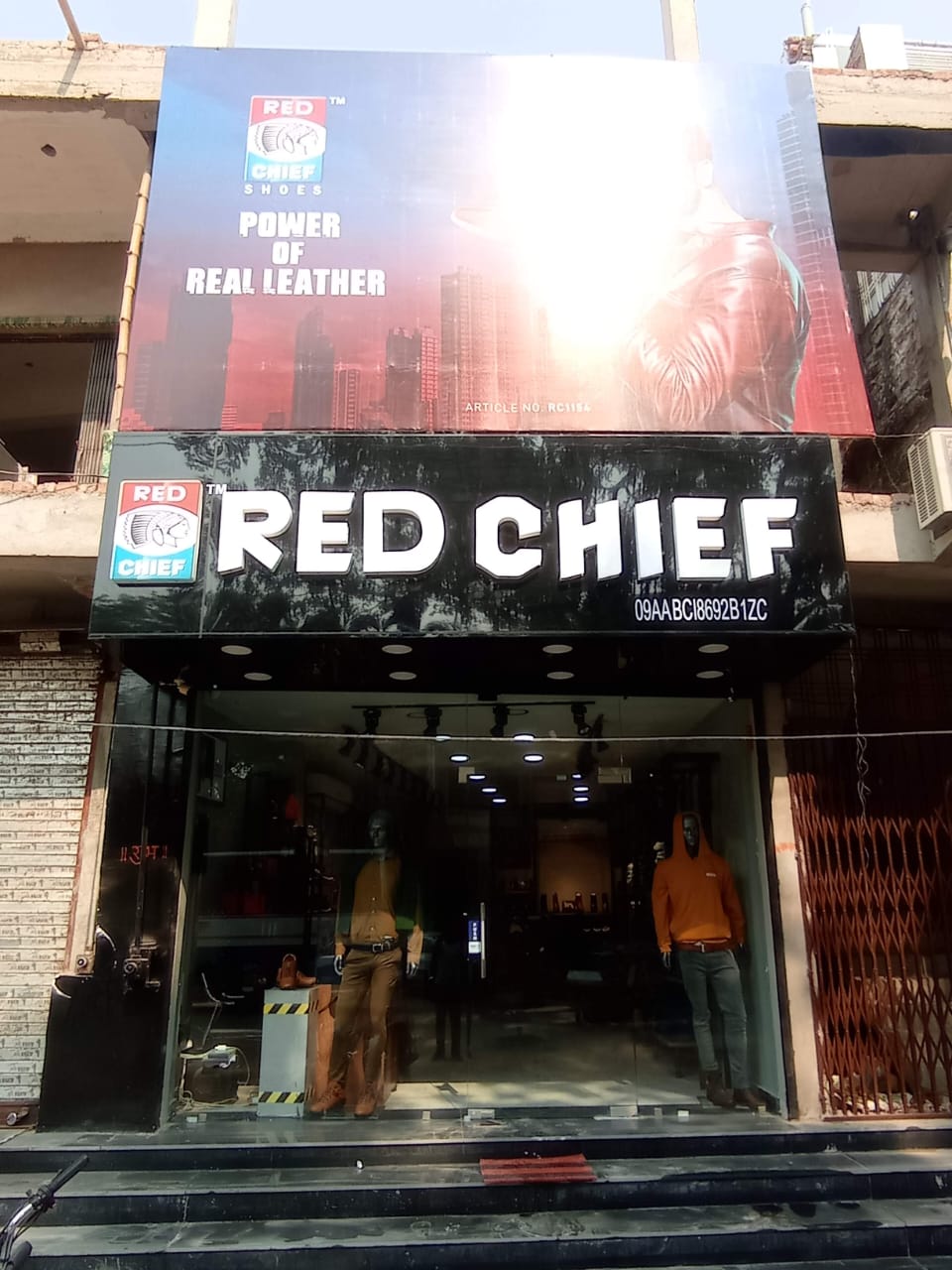 Red Chief Exclusive Store