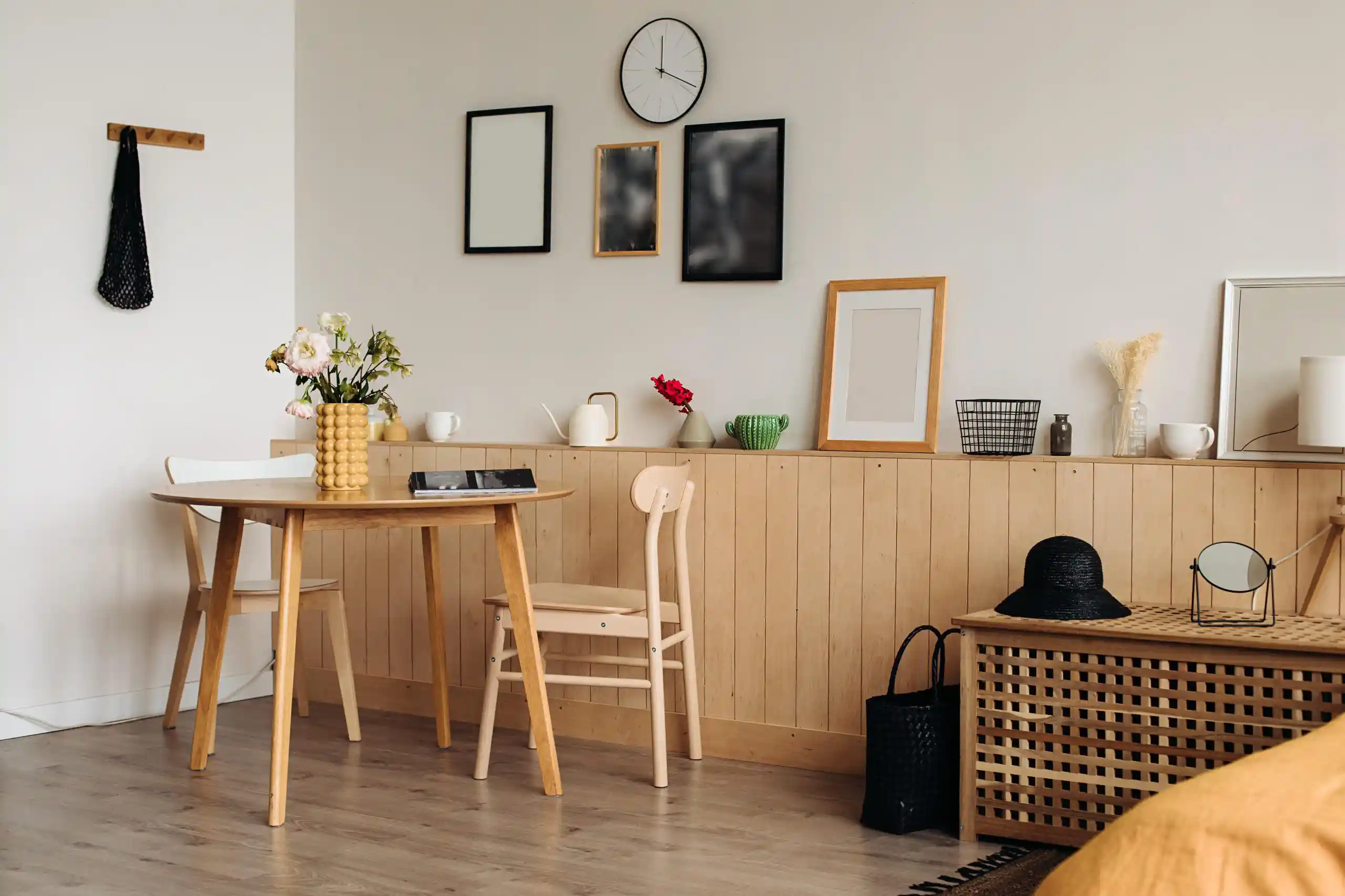 Acquabella – Italian water-based wood finishes with smooth clarity and low VOC