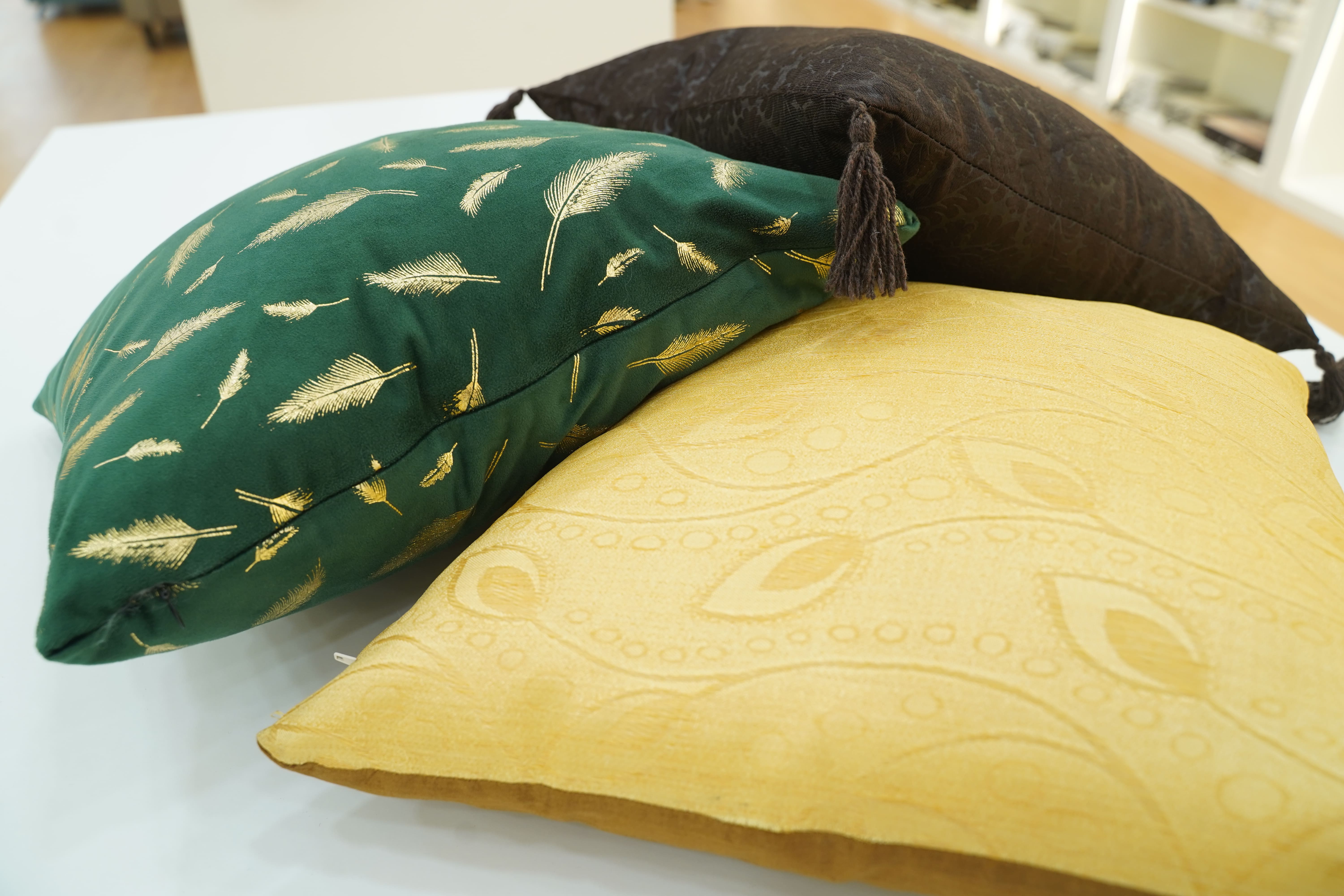 CUSHION COVER