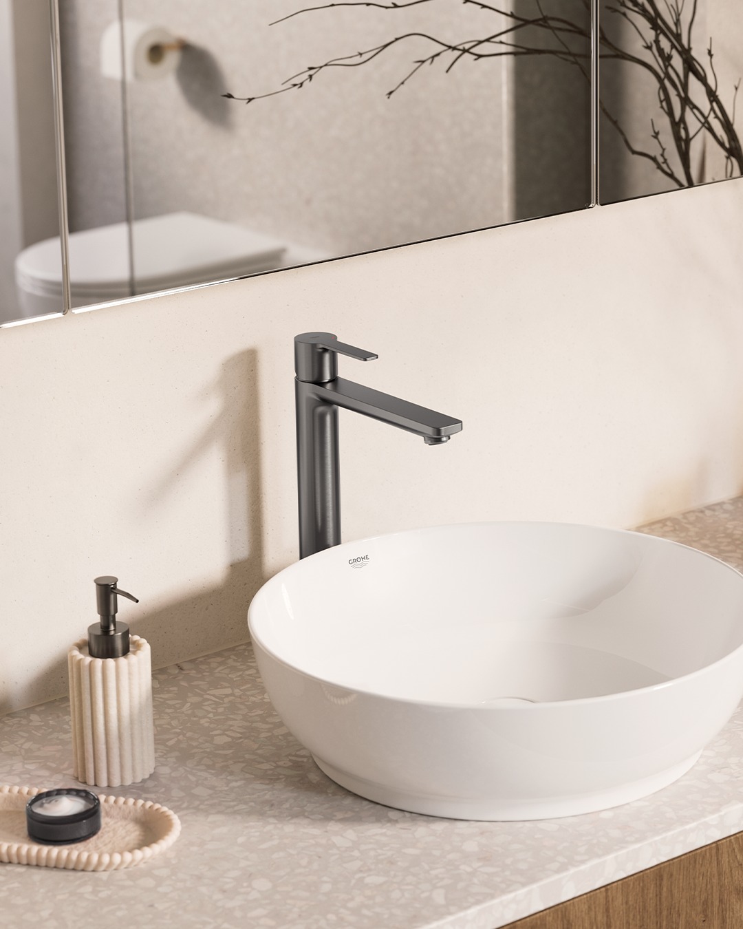 The beauty of striking simplicity, brushed to perfection