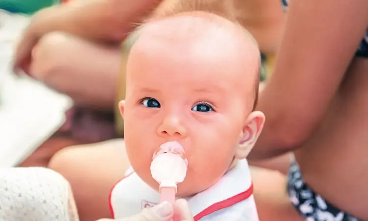 Introducing Curd To Babies: When, How, Benefits And Risks