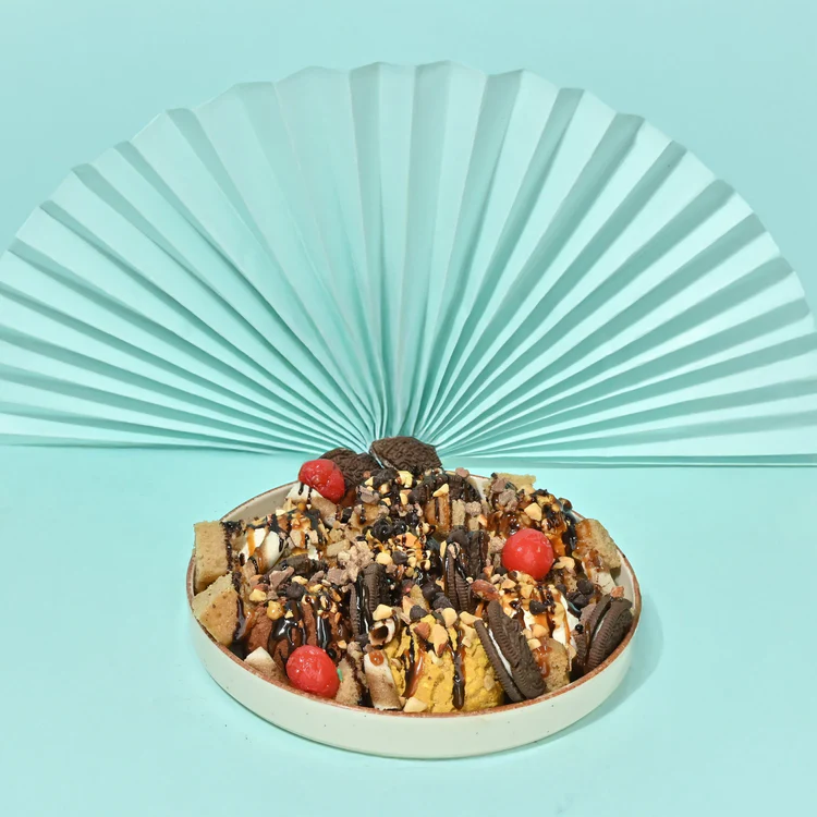 Madno’s Ultimate Ice Cream Sundaes