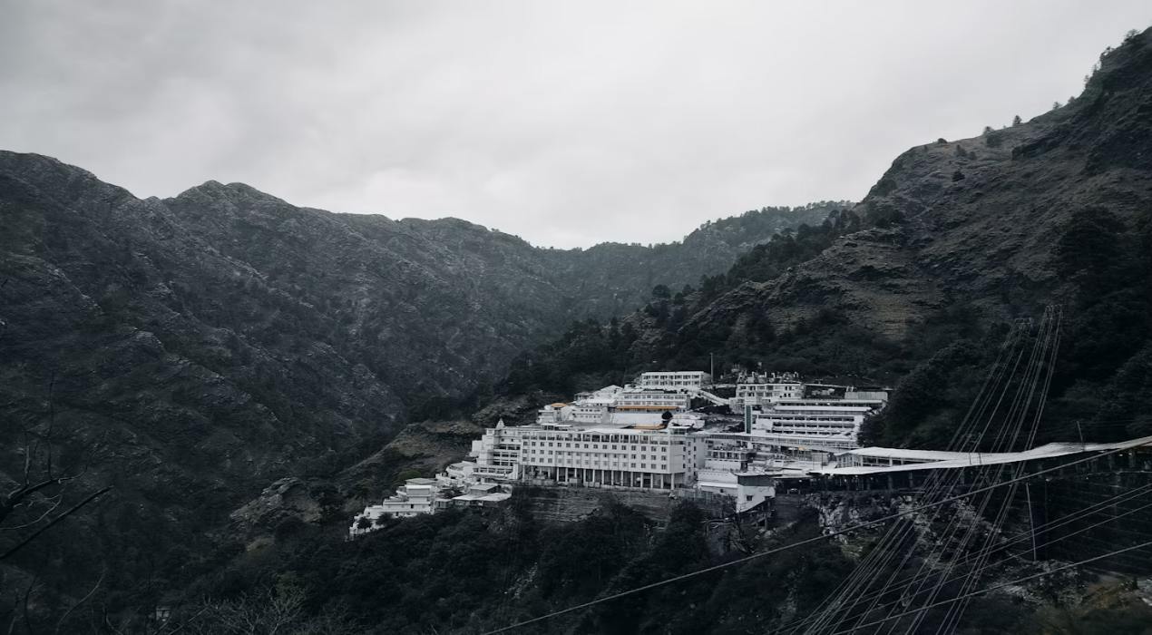 Mata Vaishno Devi Temple Darshan Yatra