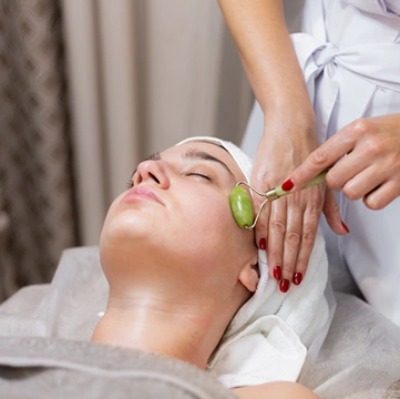 Pamper Yourself with Envi’s Advanced Skin Treatments: Facials Tailored for Your Skin