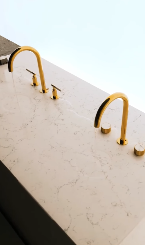 Inspired by the natural geometry of the circle—a symbol of completeness and eternity—GROHE