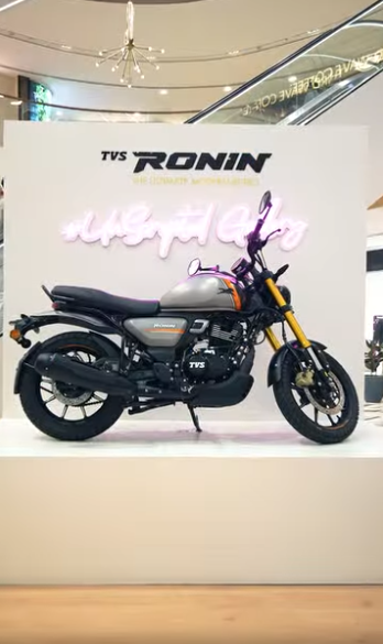 Last year's custom showcase was great.