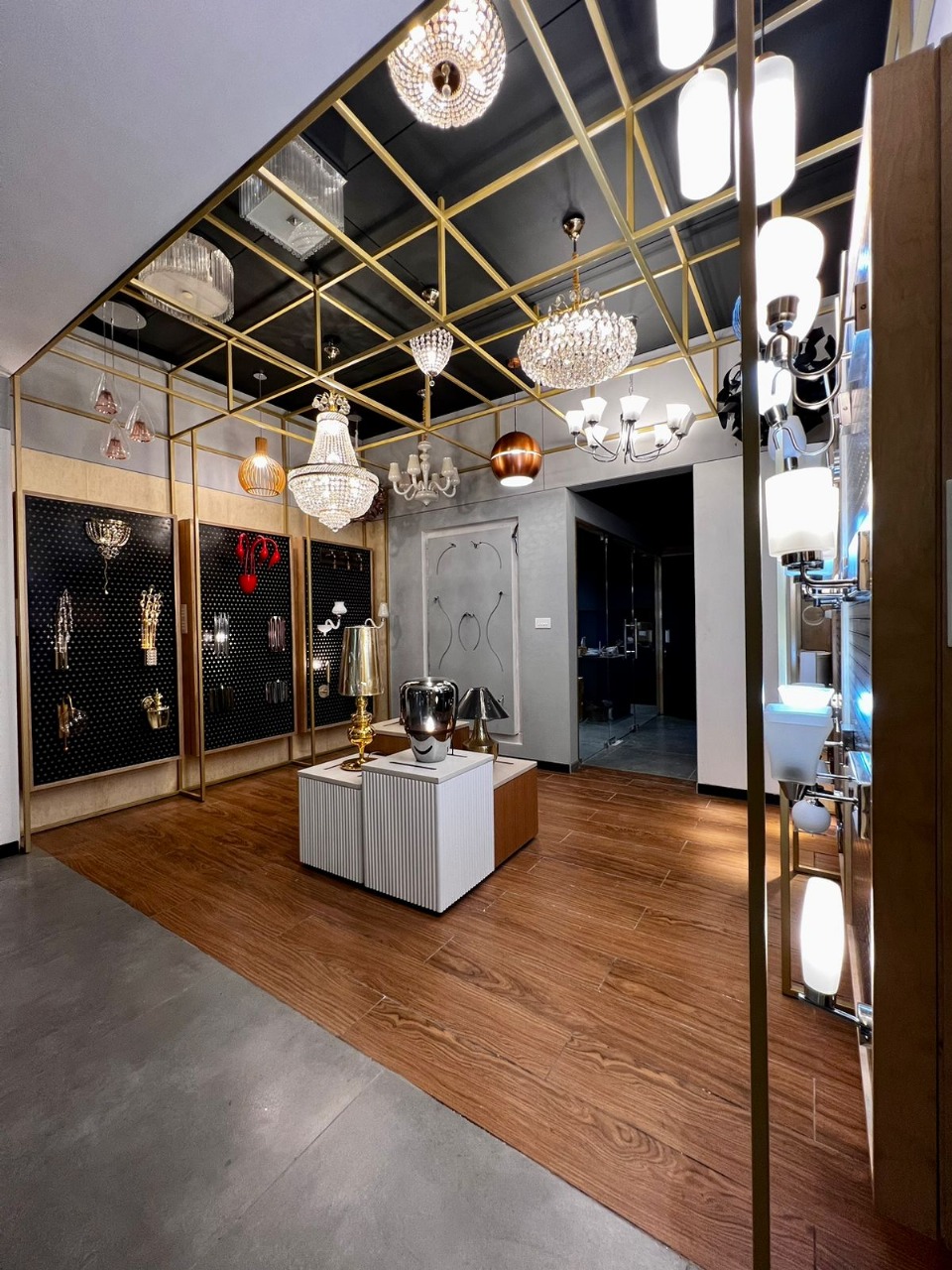 Jaquar Lighting Dealer - Lifestyle Galleria