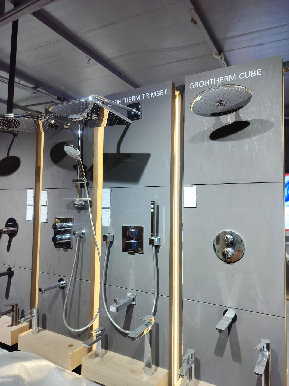 GROHE - Raj Marble & Cement