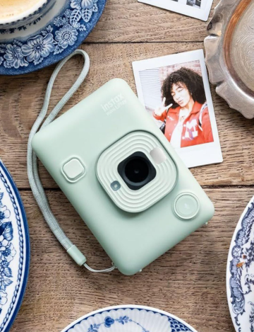 How Instant Cameras Make Perfect Gifts for Photographers in Chakrata Road, dehradun